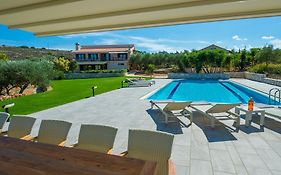 Villa Mathea